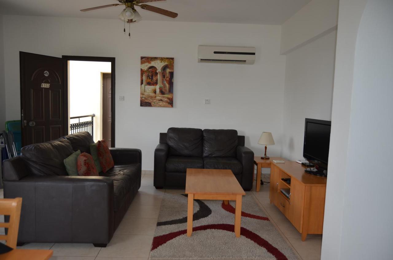 Faros Beach Apartment A102 Paphos Exterior foto